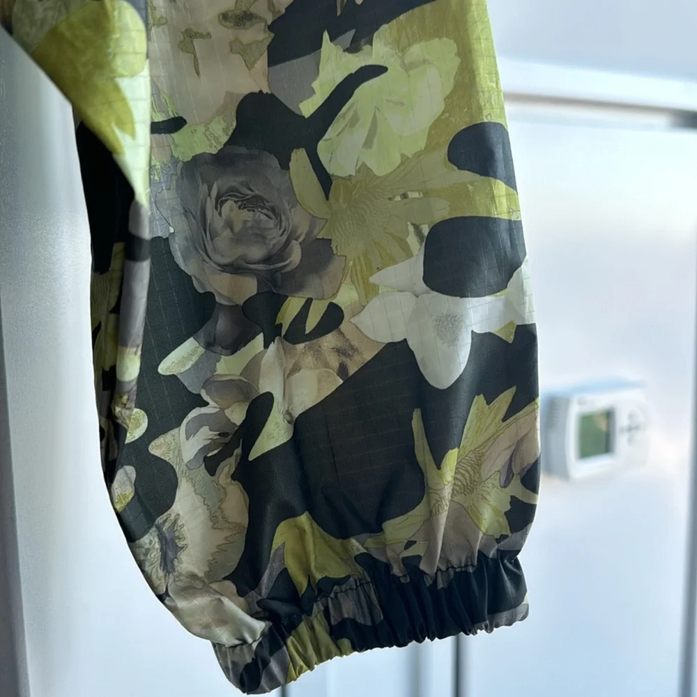 Nike Jacket - Picture 6 of 6